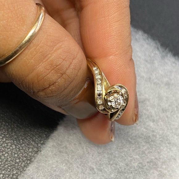 10k yellow gold diamond weight of 3/8 carat size 6.5 - Picture 8 of 14